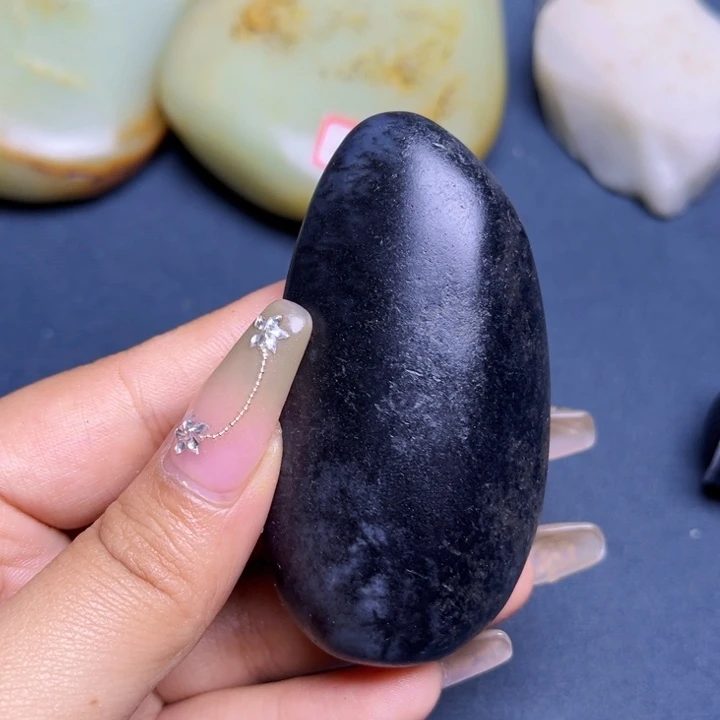 和田玉未镶嵌珠宝奇石