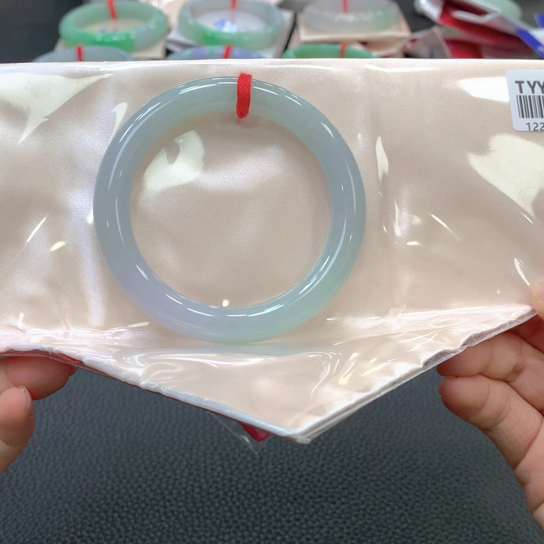 翡翠未镶嵌手镯9号