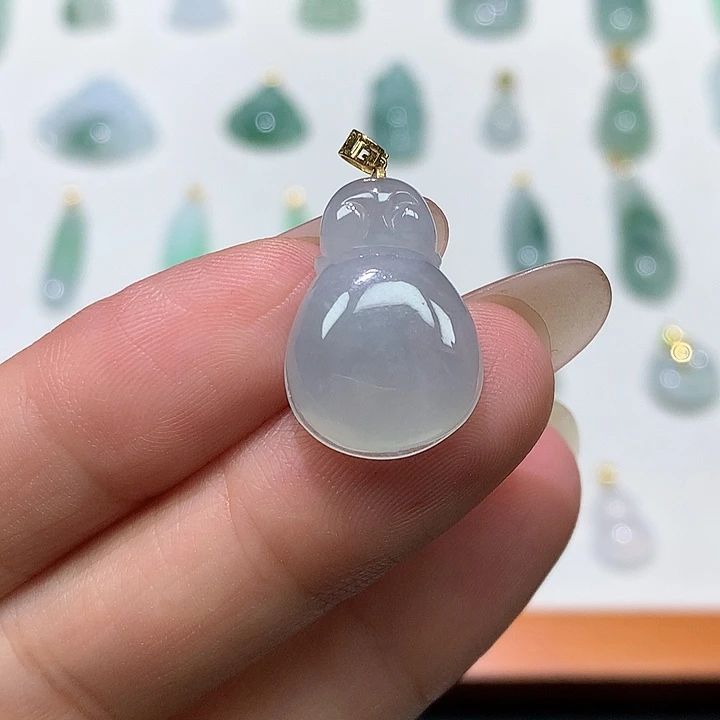 颈饰18K金镶嵌翡翠