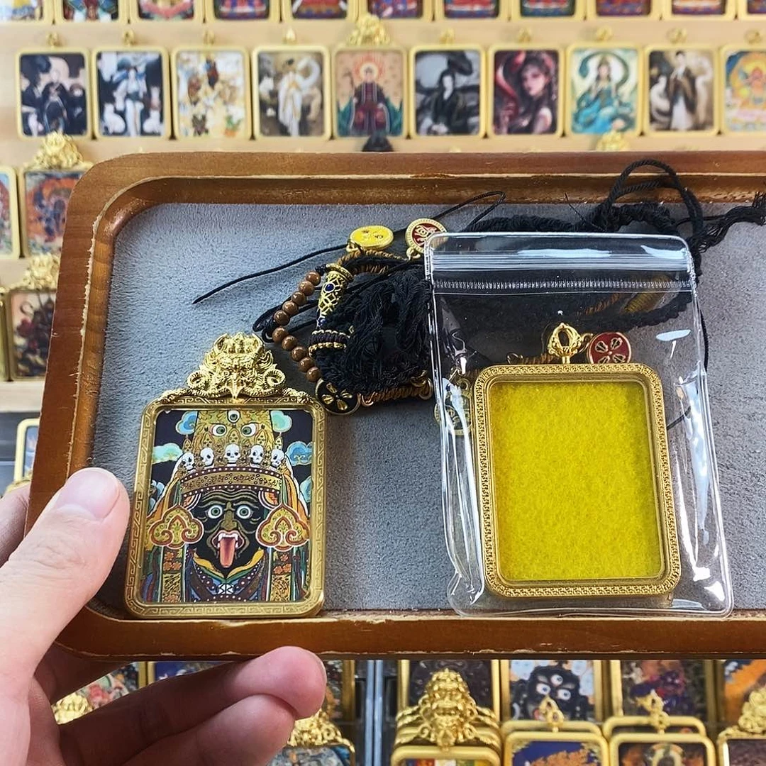 吊坠扎基拉姆本尊唐卡