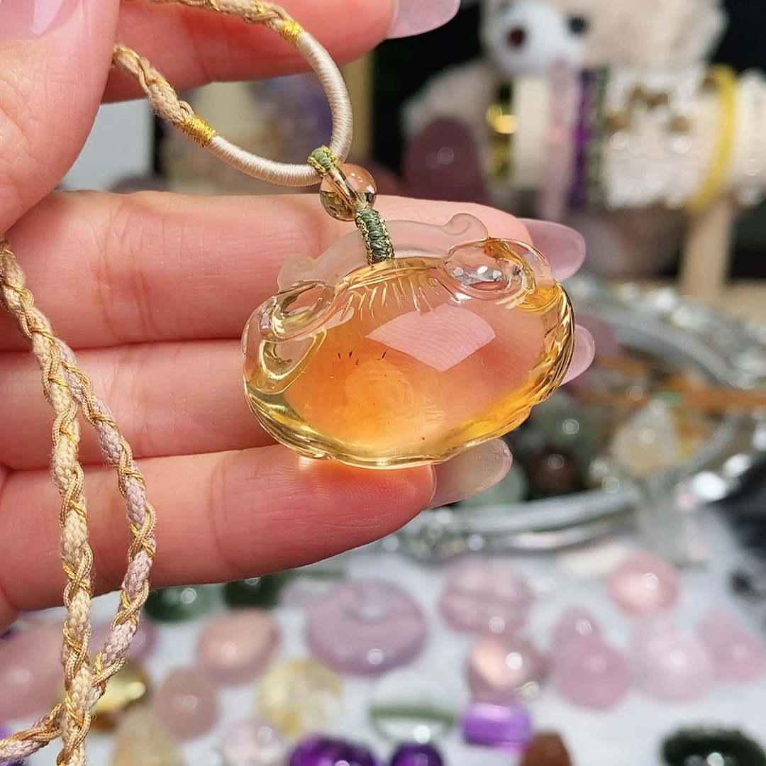 水晶吊坠(赠链)未镶嵌