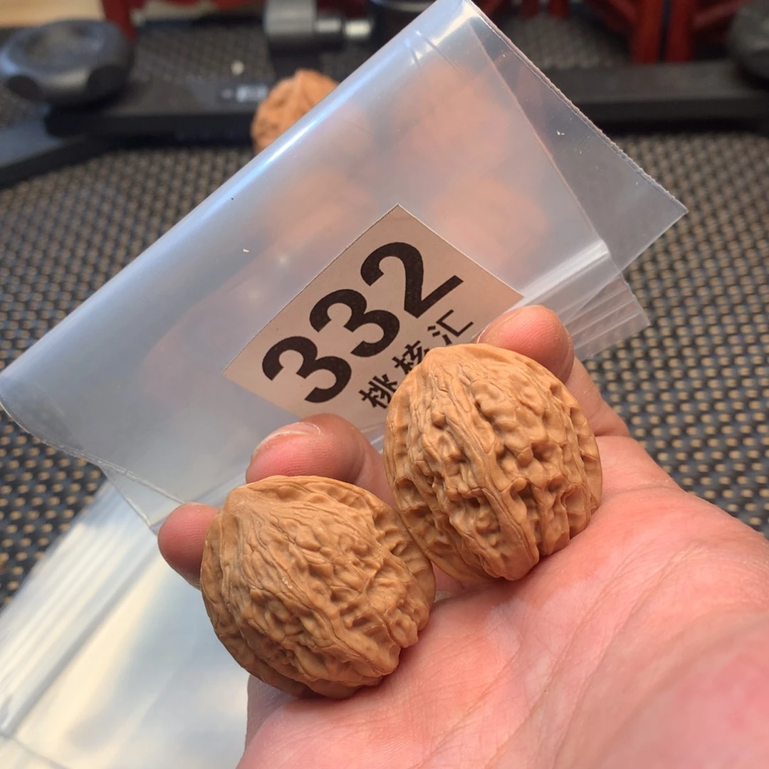 文玩核桃把件野生30