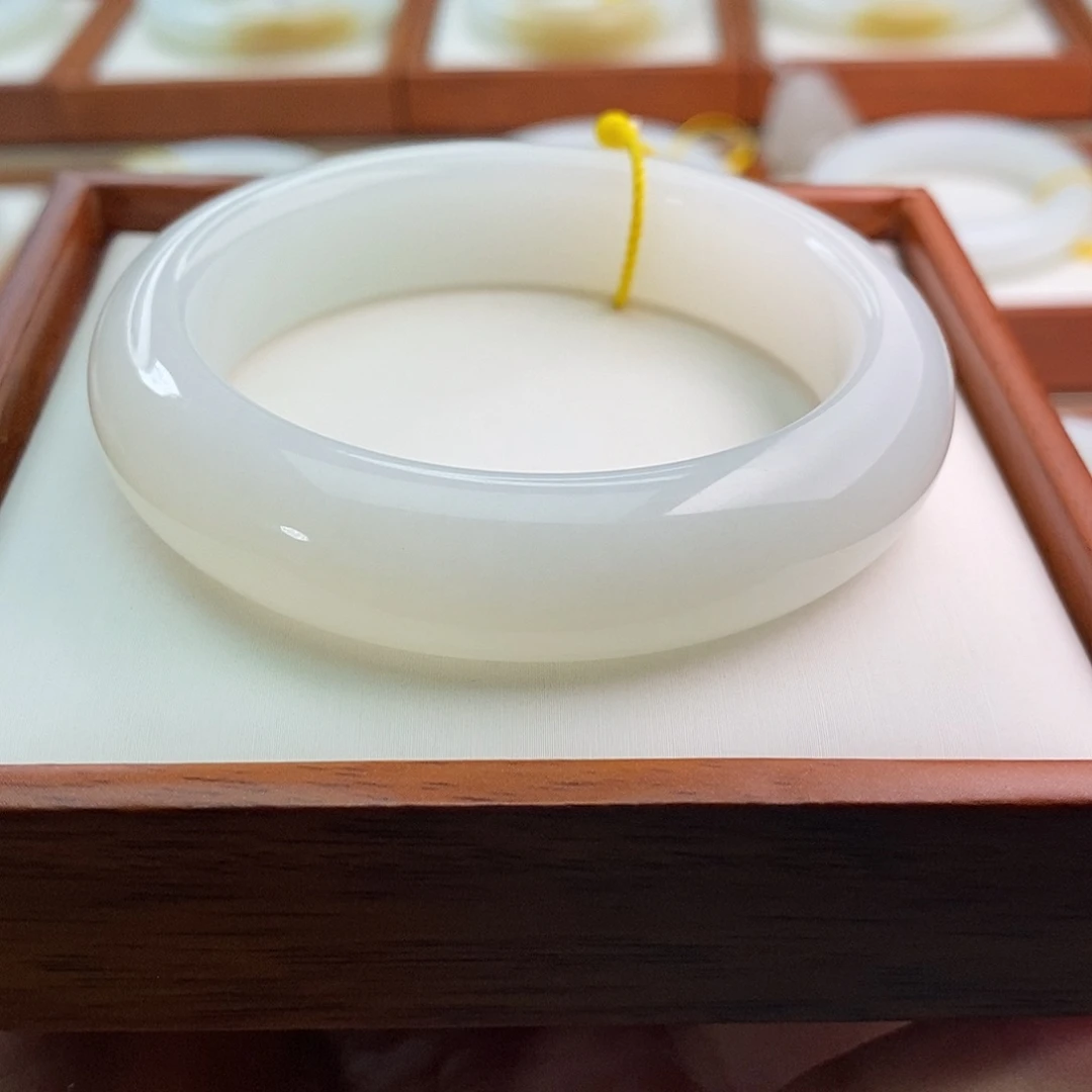 和田玉（白玉）手镯未镶嵌