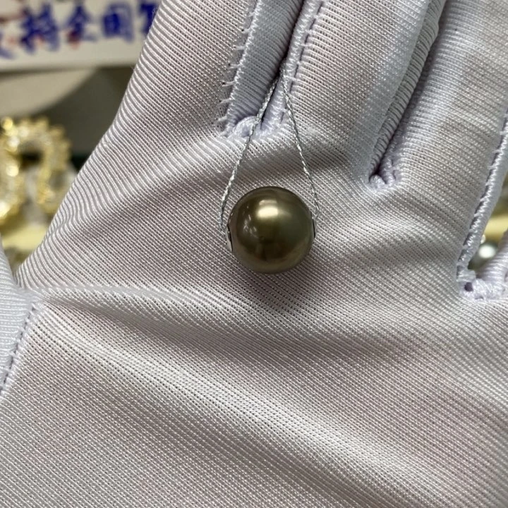 18K金镶嵌海水珍珠吊坠(不含链)大溪地路路通10.8mm