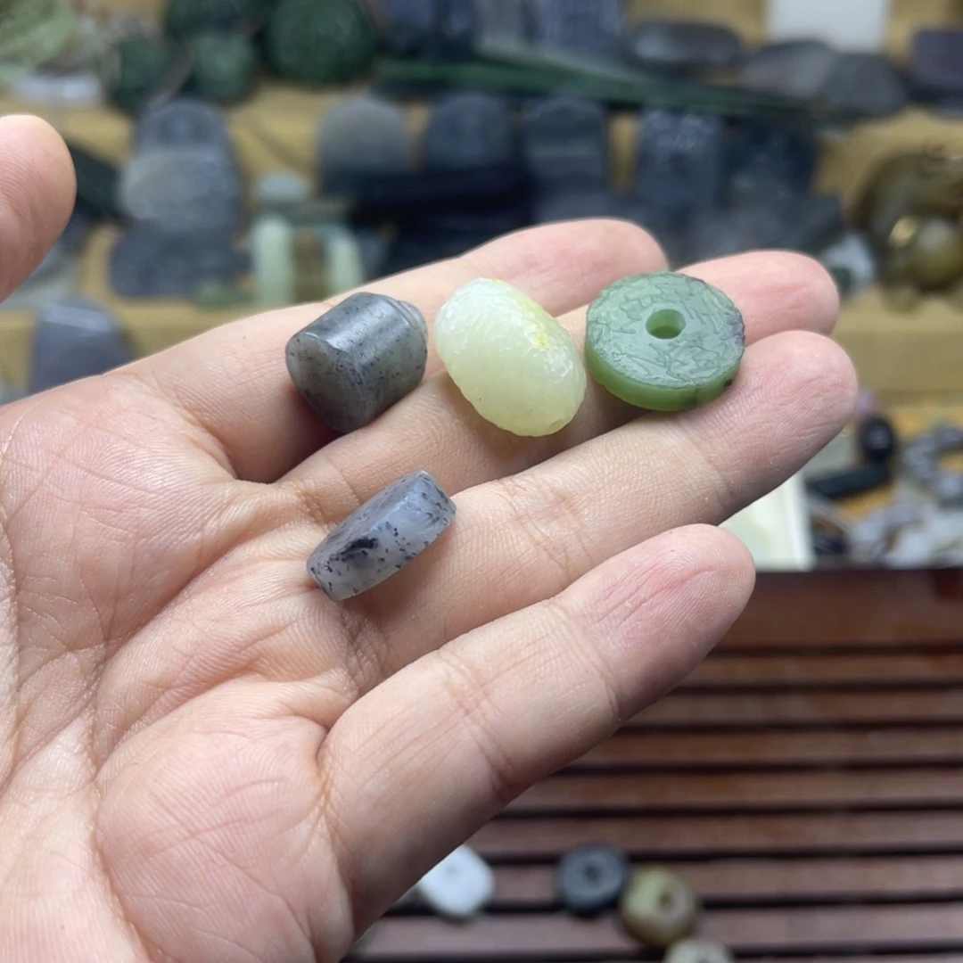 和田玉未镶嵌颈饰圆*.