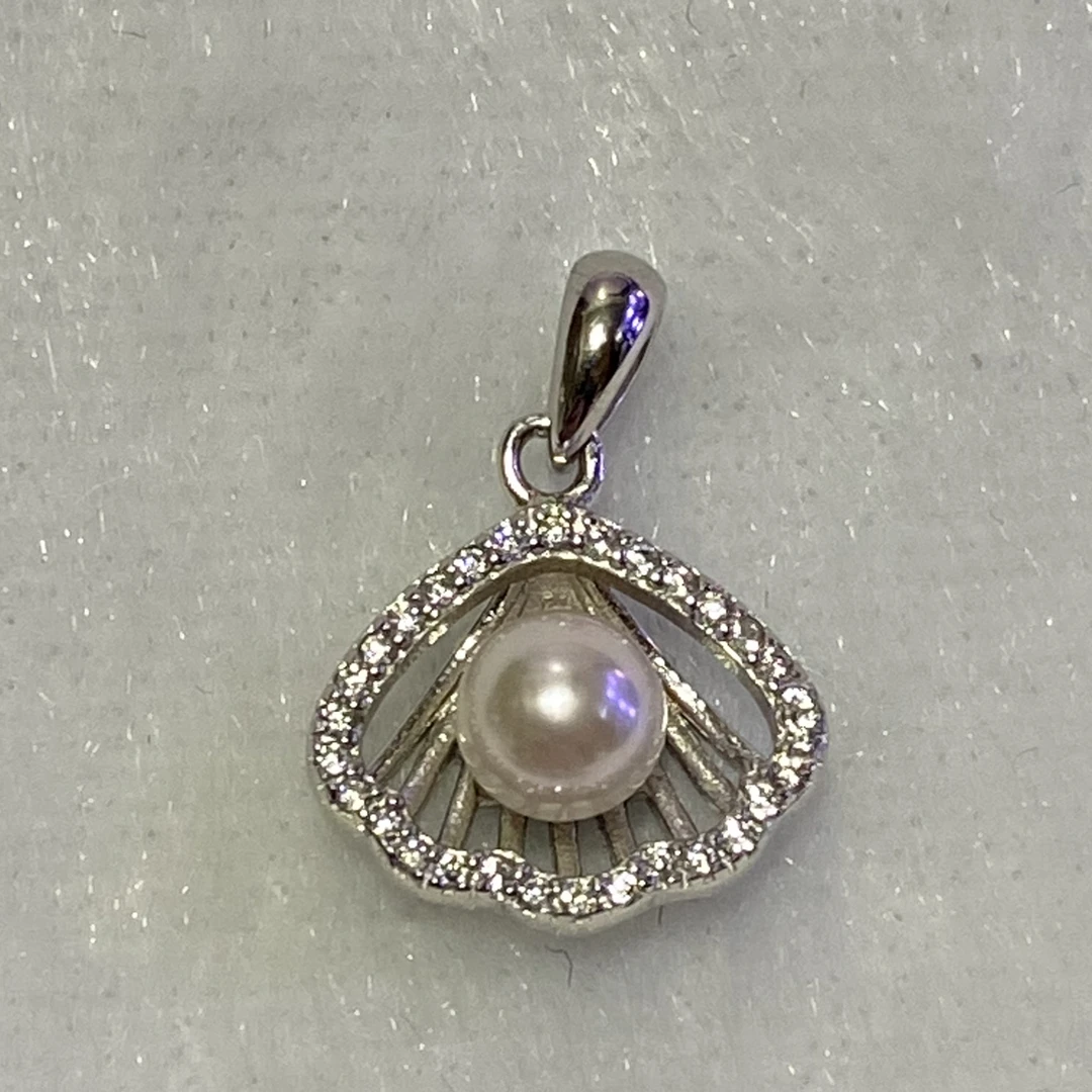 Akoya海水珍珠吊坠，不会拍照但是很好看