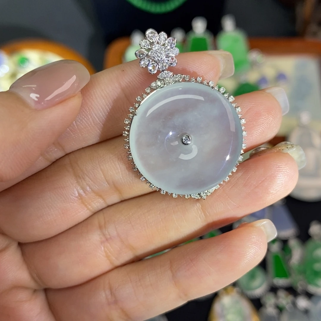 翡翠18K金镶嵌颈饰A货翡翠