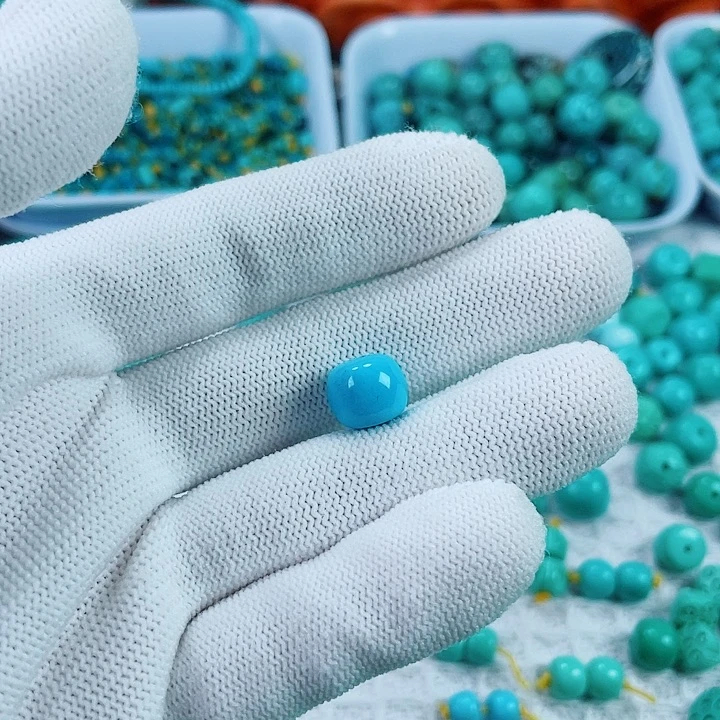 南红玛瑙未镶嵌珠宝奇石