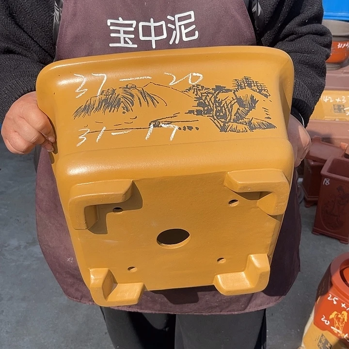 紫砂花盆紫色的小