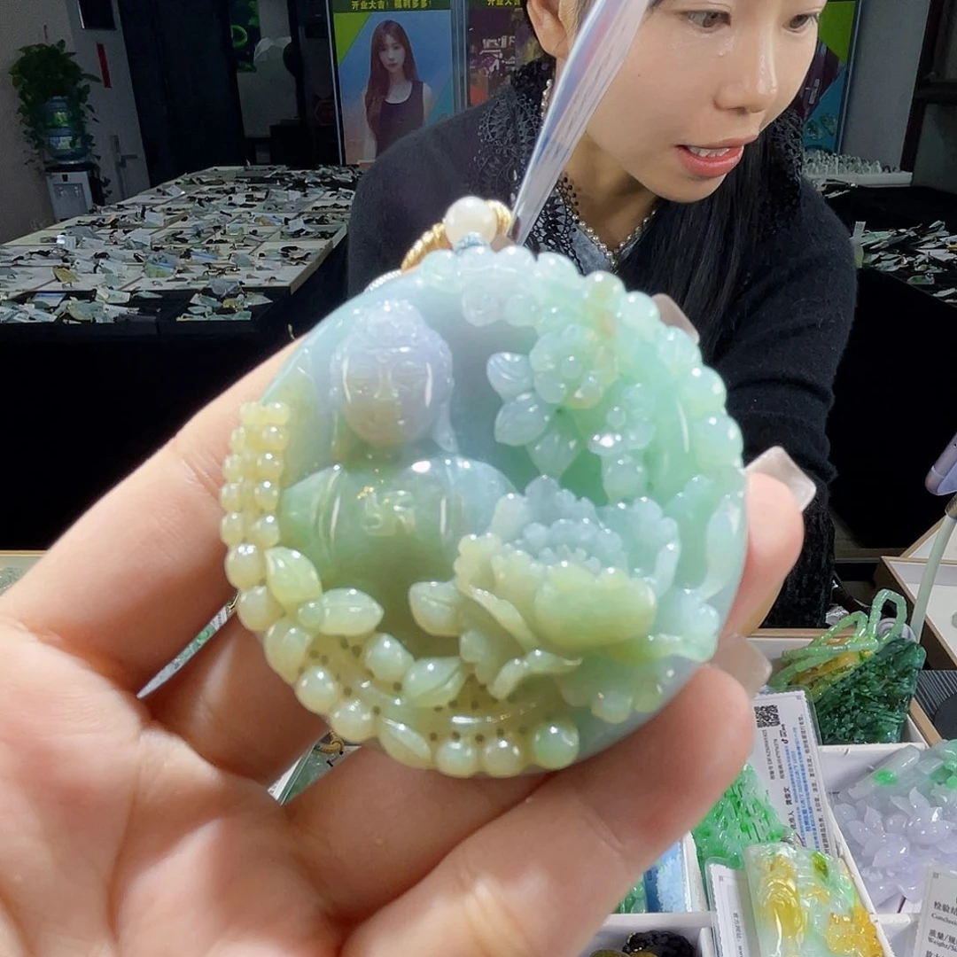 颈饰未镶嵌翡翠一个