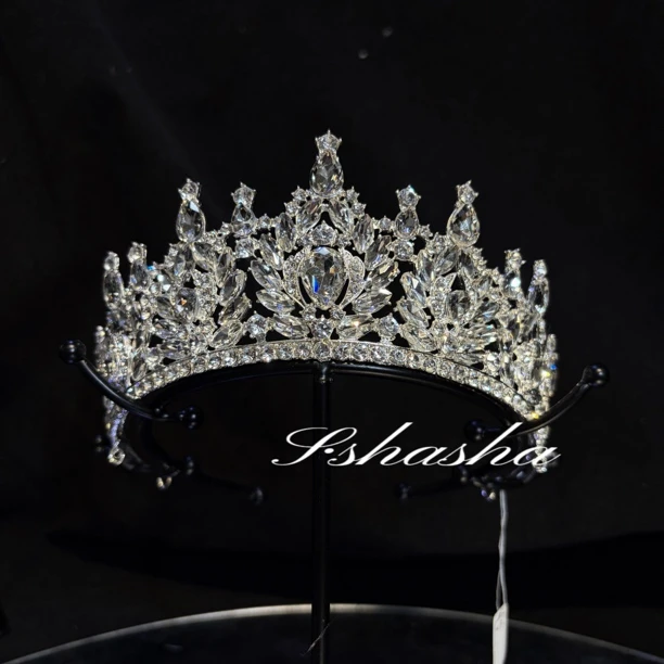 6170婚嫁饰品新款韩版水钻大气百搭新娘不挑人皇冠实用好看