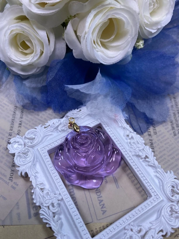 紫色花吊坠发一个L118（带扣子）