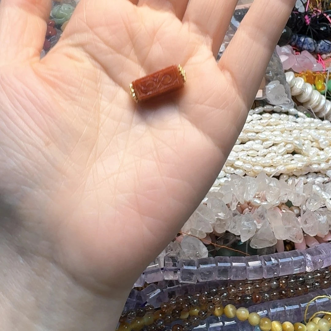 玛瑙/玉髓未镶嵌珠宝半成品一颗红翡管珠