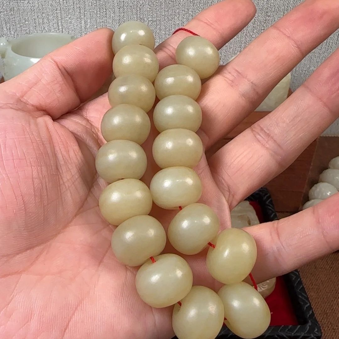 捌***叔非常精美的脖挂件