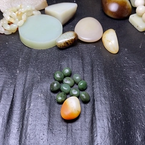 踢***爹未镶嵌和田玉摆件