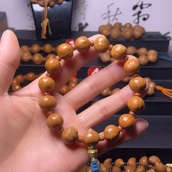吊坠橄榄核橄榄核蜜桃臀