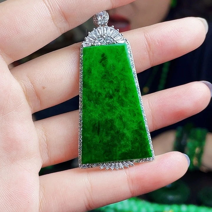 翡翠银S925镶嵌颈饰多样性