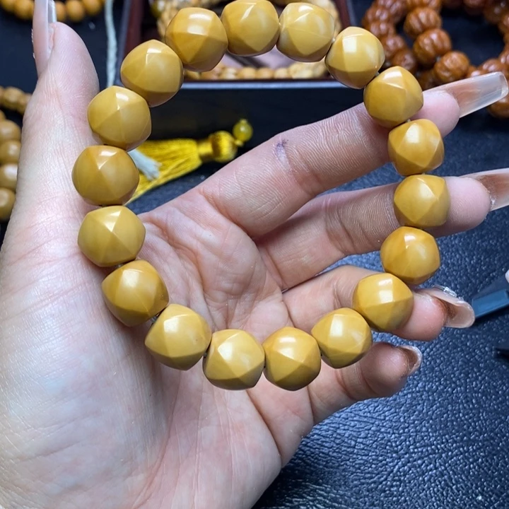 猴头核桃吊坠猴头