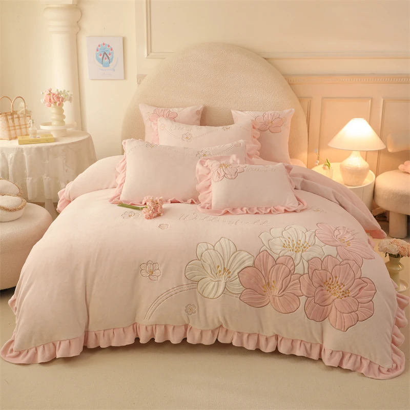 刺绣贴布绣牛奶绒四件套防静电被套床单双人床上用品速暖绒套件