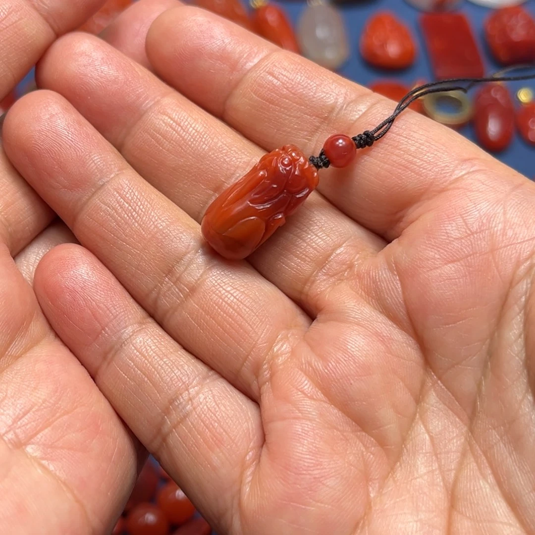 南红玛瑙未镶嵌颈饰