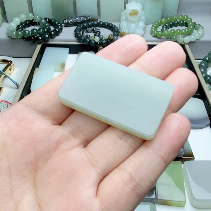 和田玉未镶嵌颈饰王*能