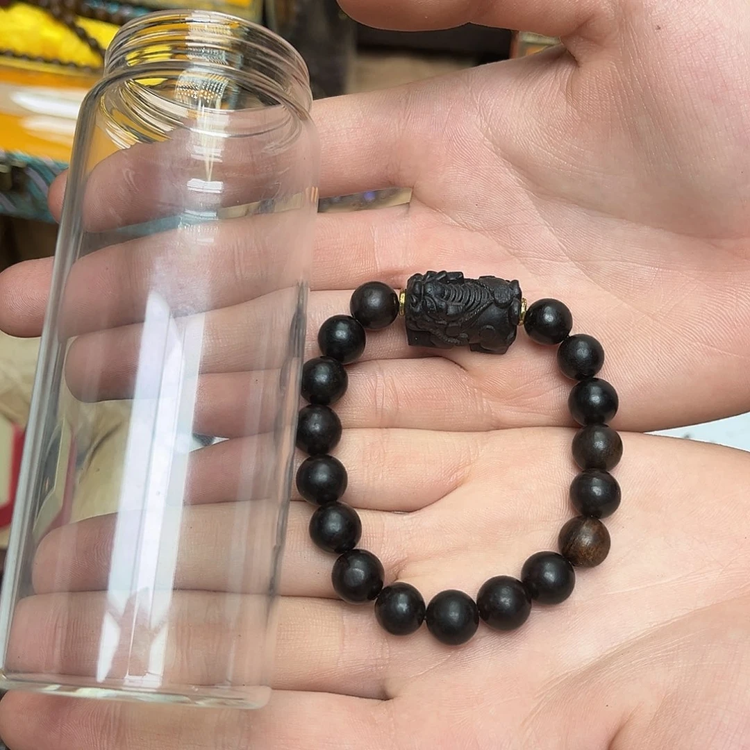 大叶紫檀（黑酸枝木类）