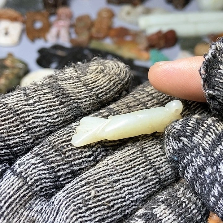 和田玉未镶嵌颈饰117