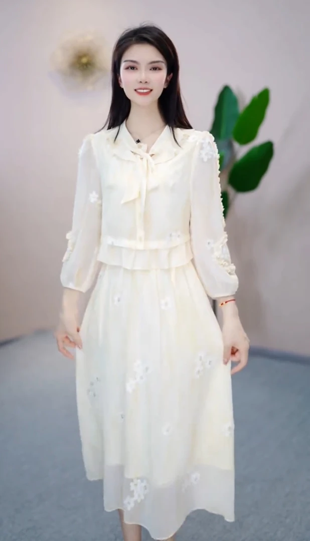 【依橙定制】A888849#春季 2025 新款 洋气 收腰  修身 连衣裙