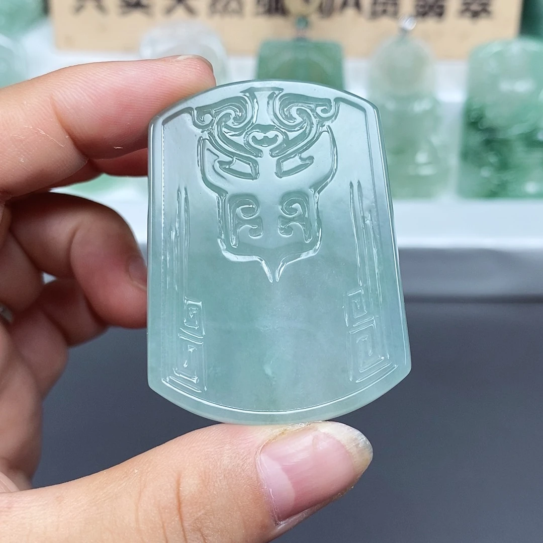 老***何翡翠未镶嵌颈饰翡翠