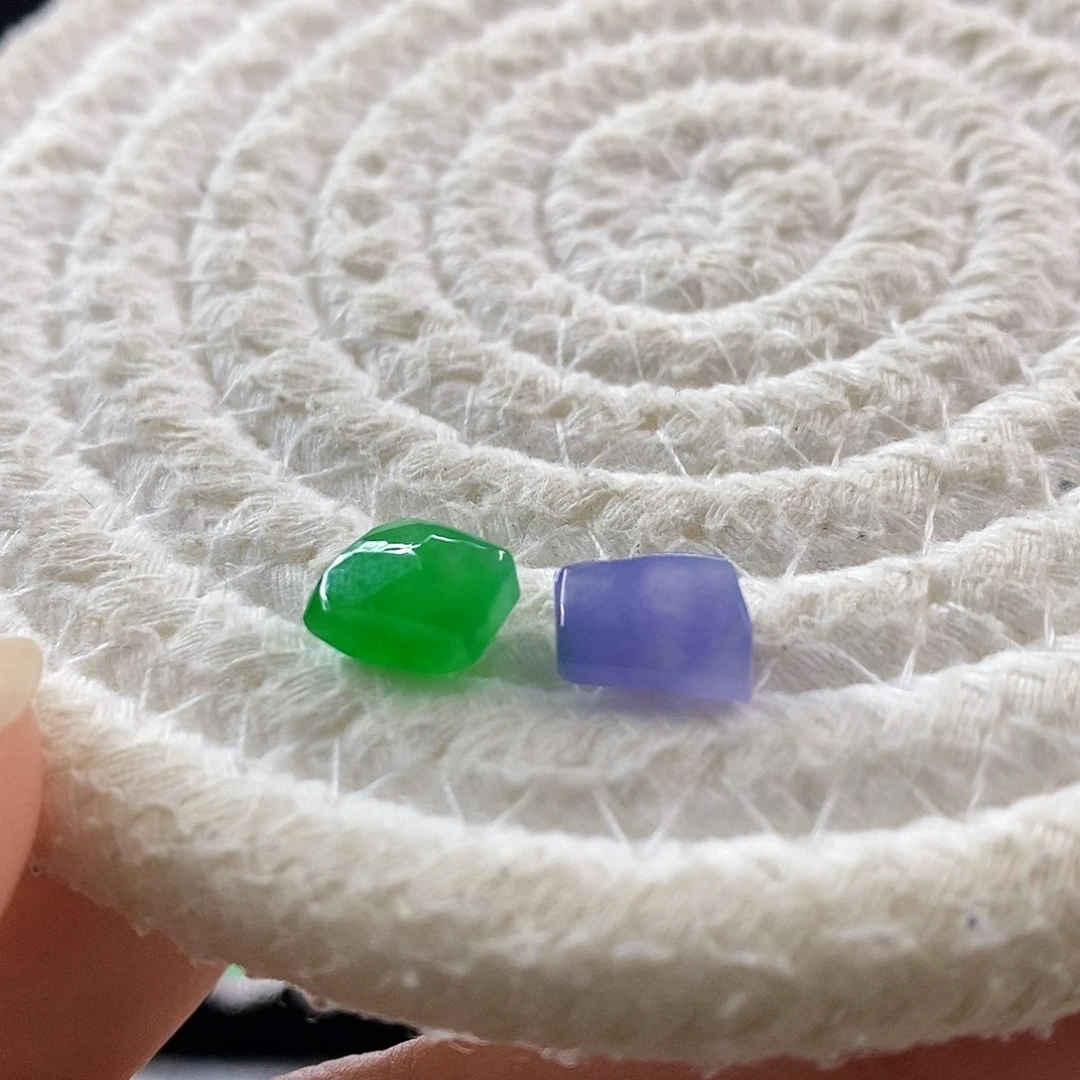 散珠翡翠浓彩随形