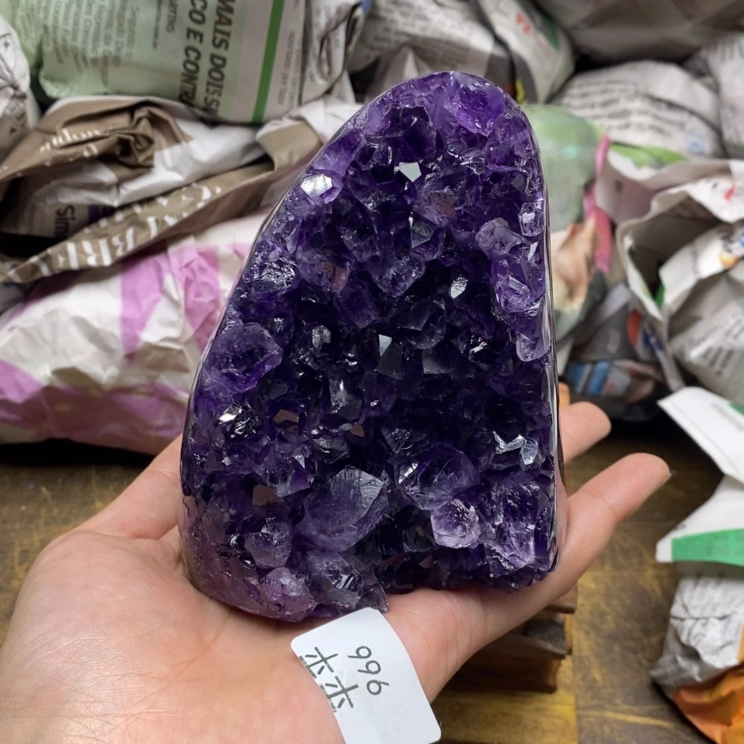 紫晶乌拉圭未镶嵌