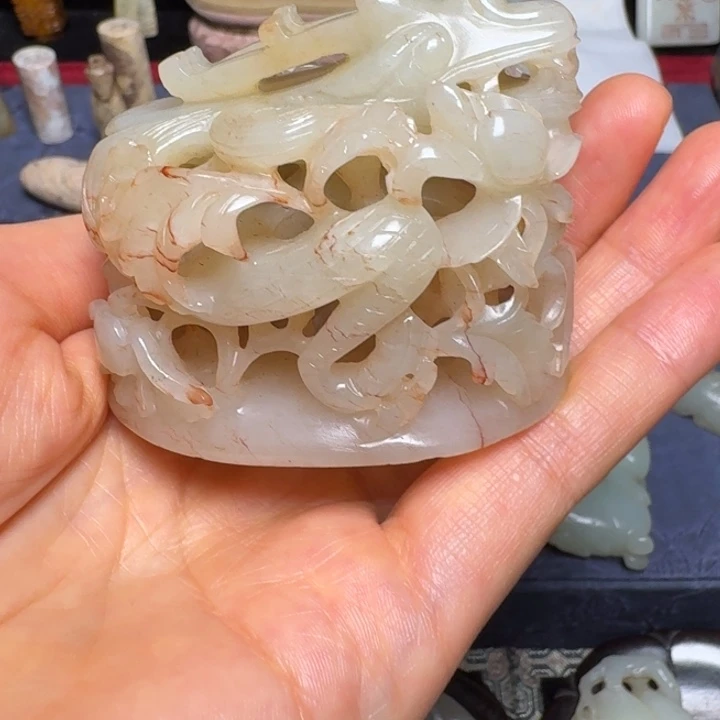 博***罗未镶嵌和田玉（糖玉）挂件