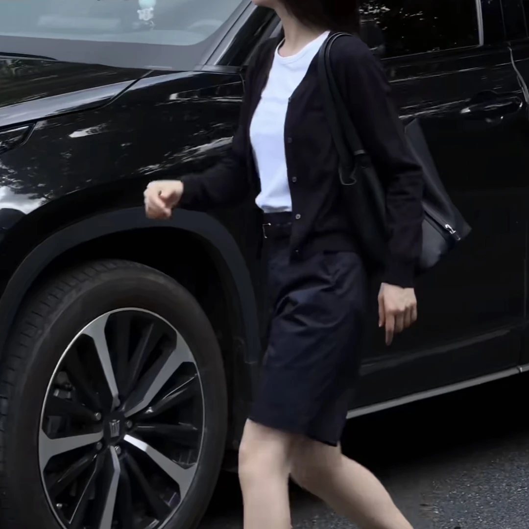 新款时尚洋气精品百搭女装F4182