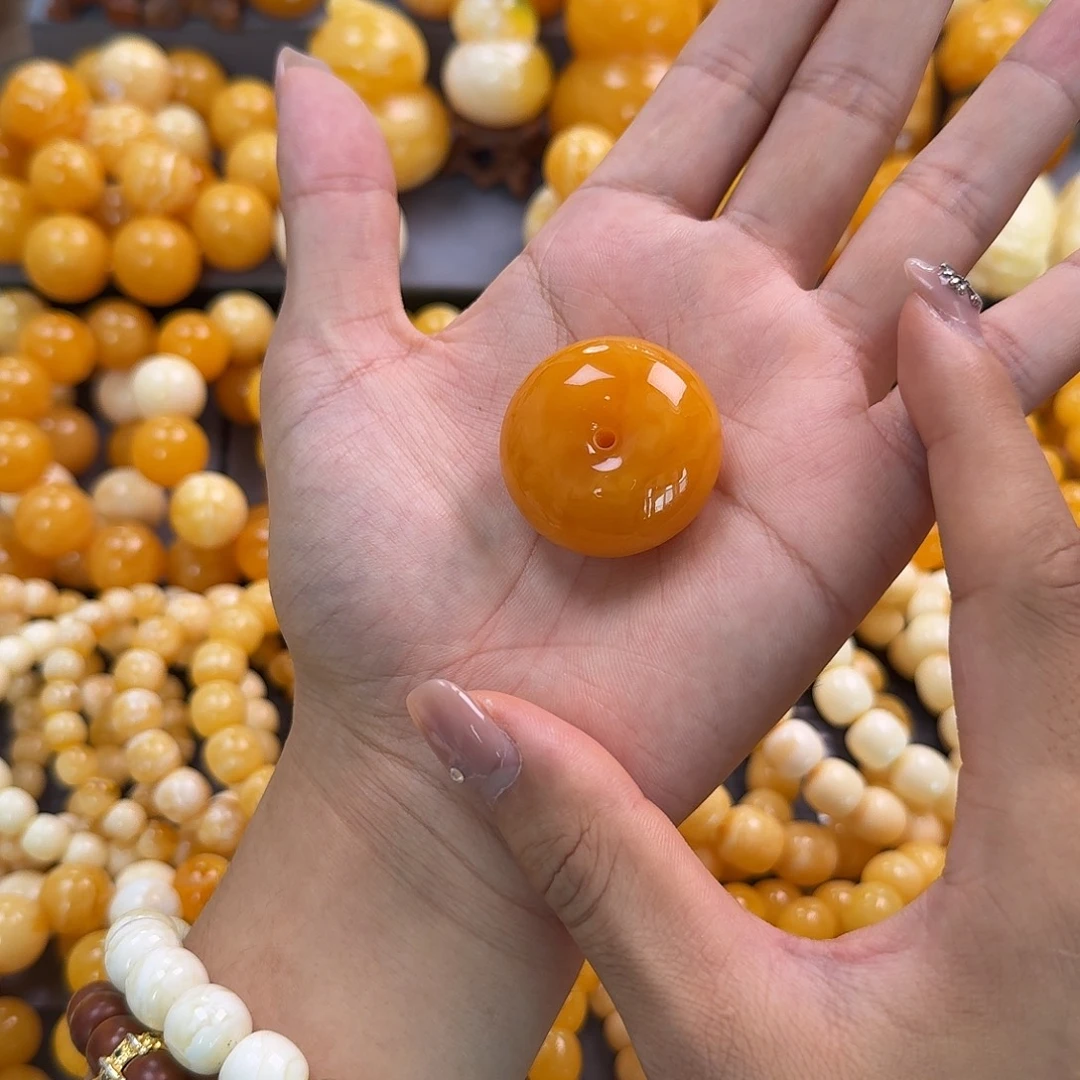 蜜蜡未镶嵌珠宝奇石