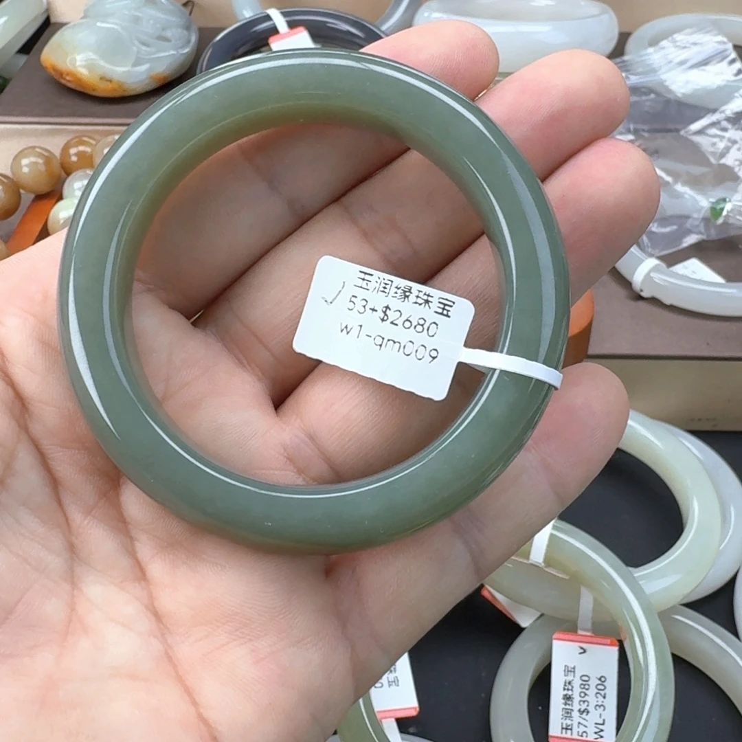 和田玉（糖玉）未镶嵌手镯
