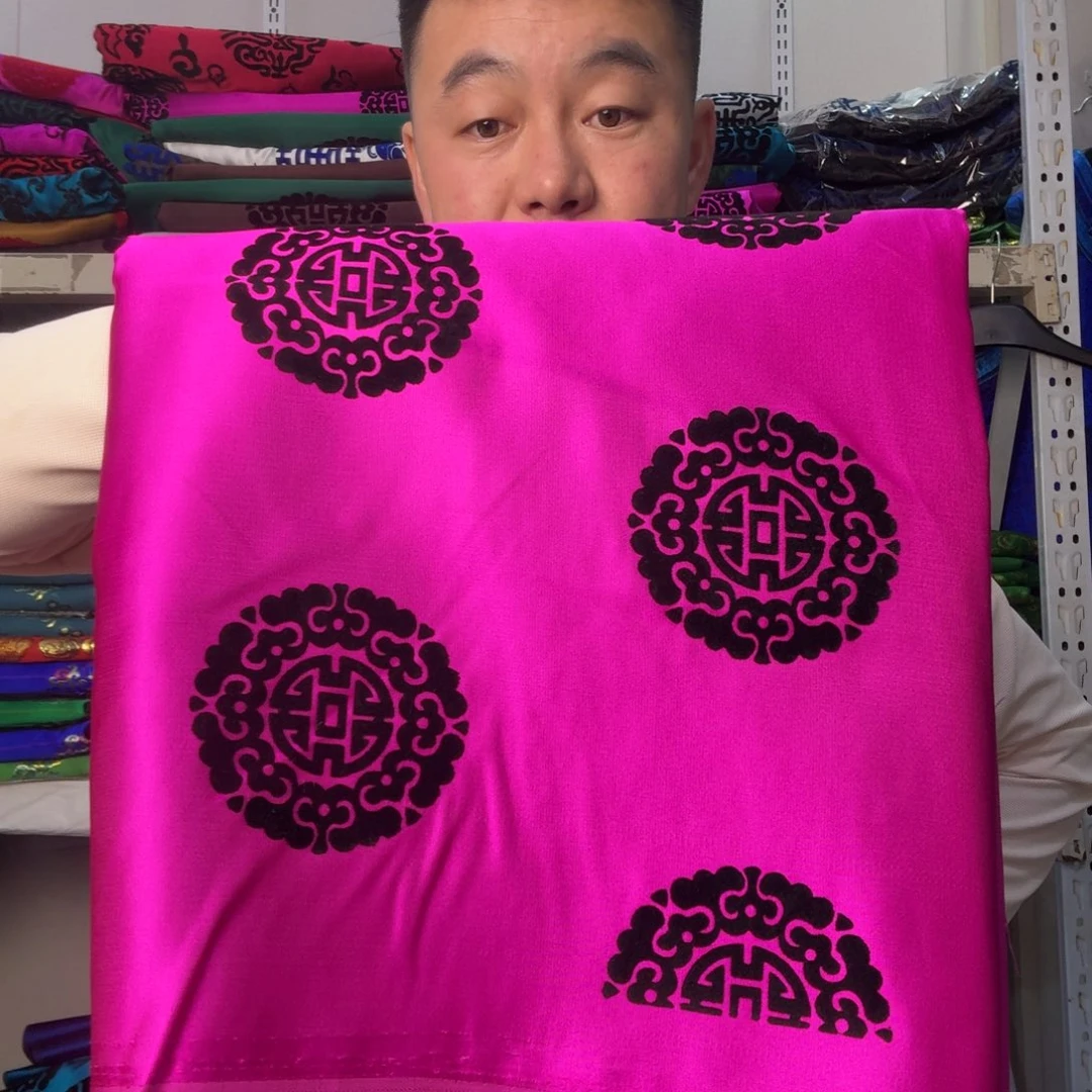 成人礼品绸缎套装