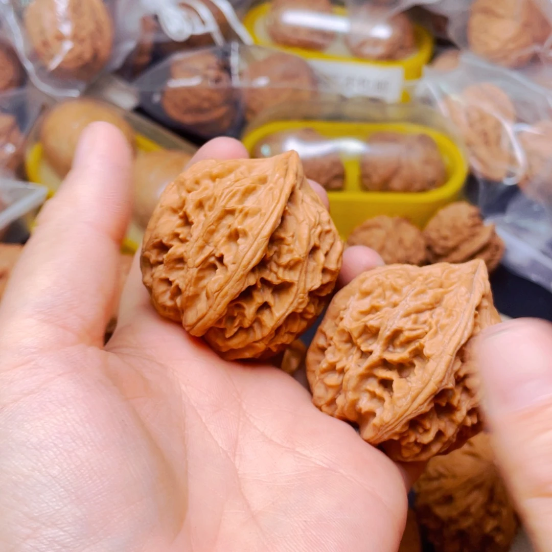 吊坠文玩核桃田*桐鸡心一对