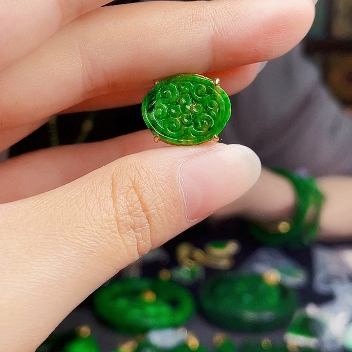 翡翠银S925镶嵌颈饰多样性