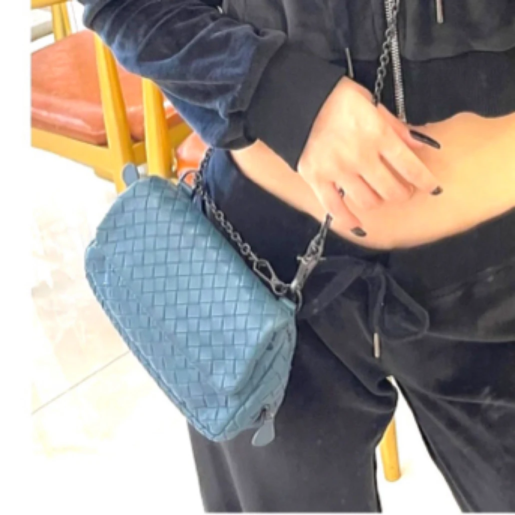 99新 BOTTEGA VENETA/葆蝶家 编织拉链开合斜挎包