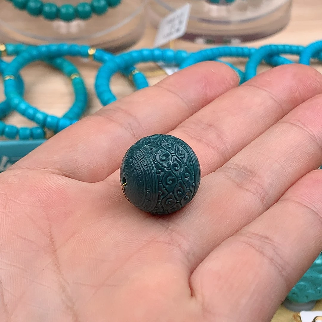 绿松石颈饰未镶嵌