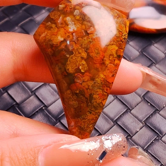 玛瑙/玉髓颈饰未镶嵌张****％
