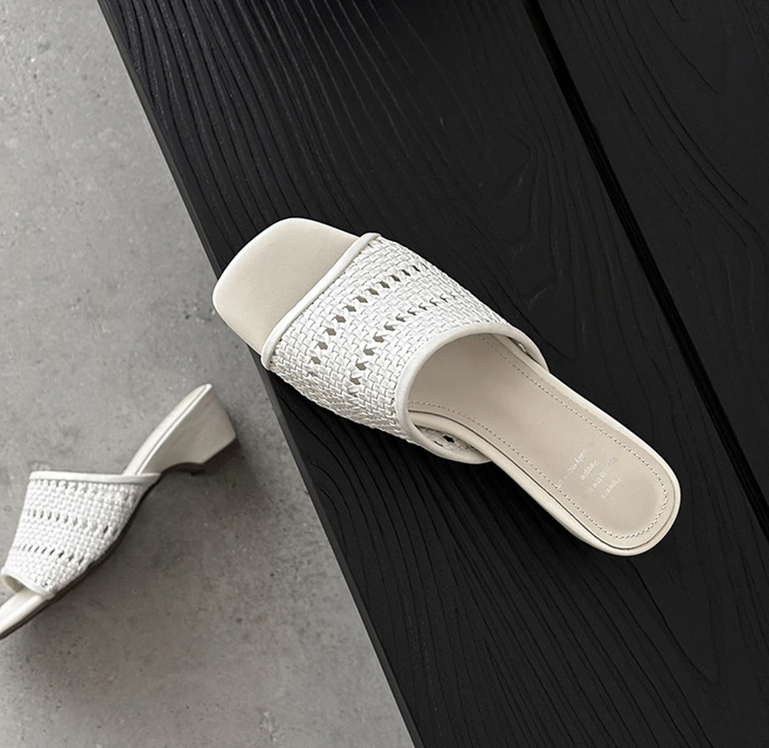 法式复古镂空编织粗跟方头露趾凉拖鞋女2025夏季新款高跟一字拖