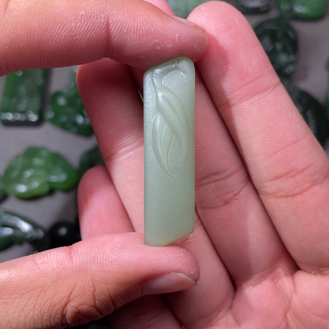 和田玉（碧玉）未镶嵌颈饰