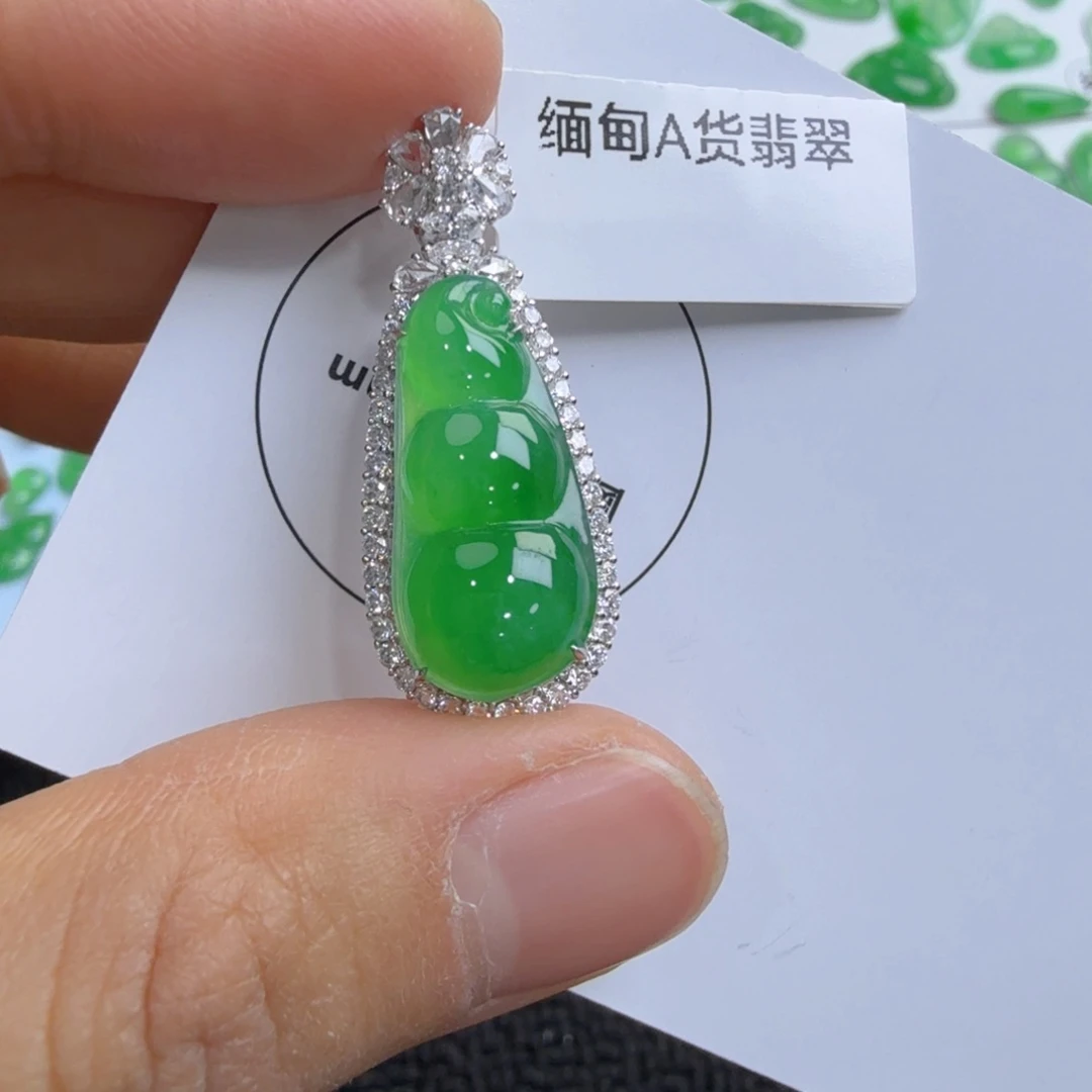 颈饰未镶嵌翡翠福豆