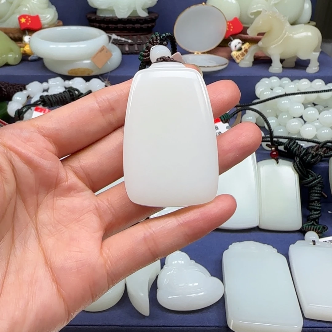 阿***文和田玉未镶嵌挂件