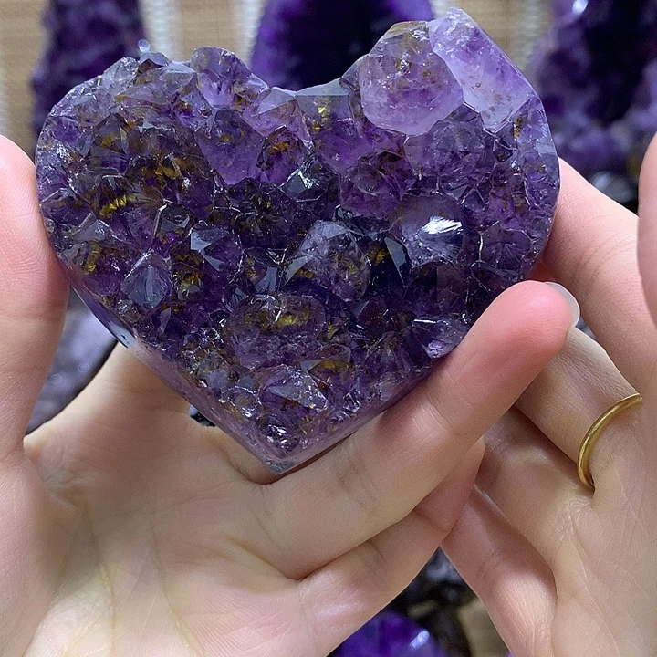 摆件未镶嵌紫晶钛晶爱心