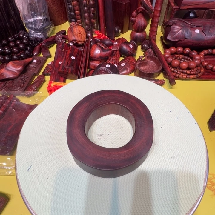 艾***。檀香紫檀（小叶紫檀）