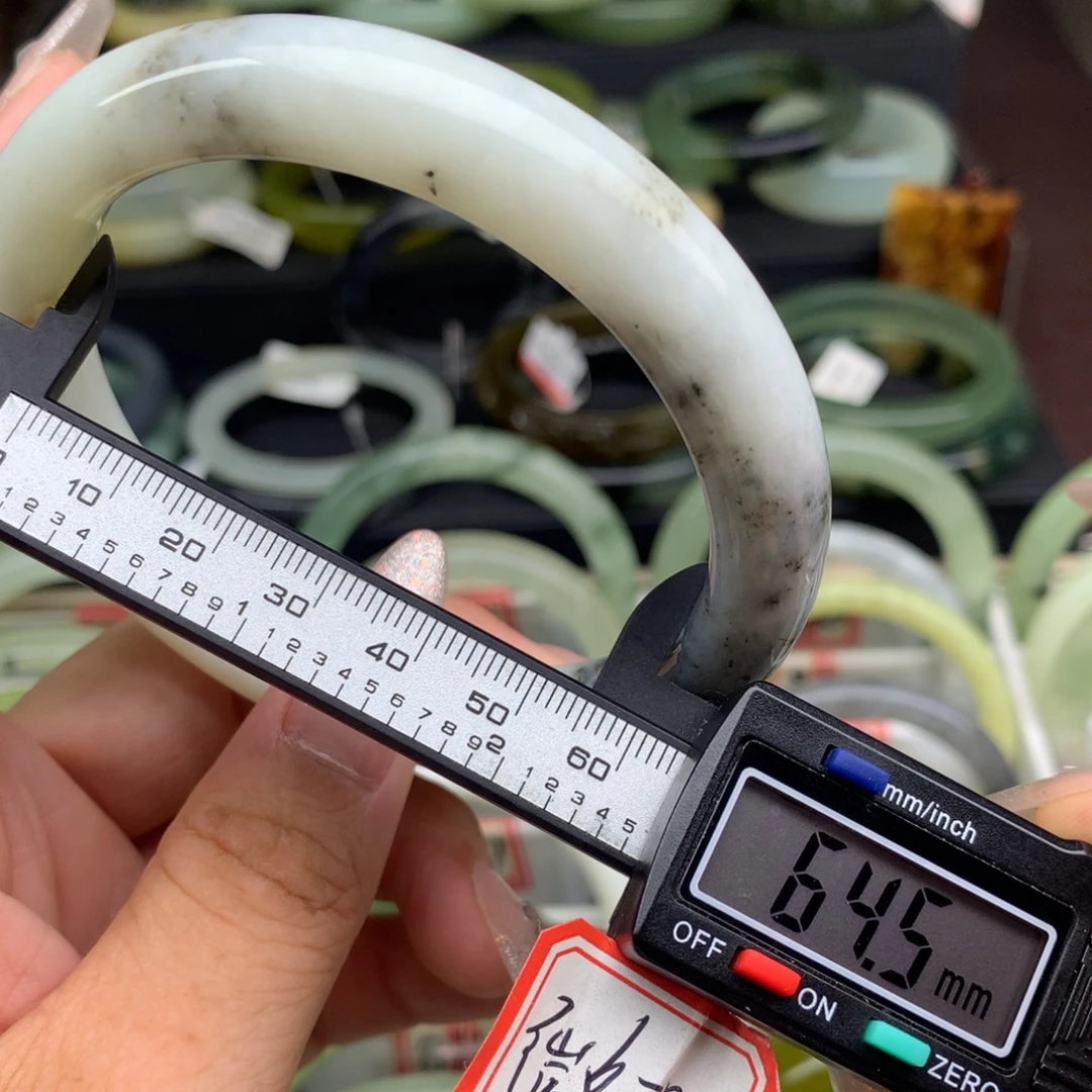 蛇纹石玉未镶嵌手镯834