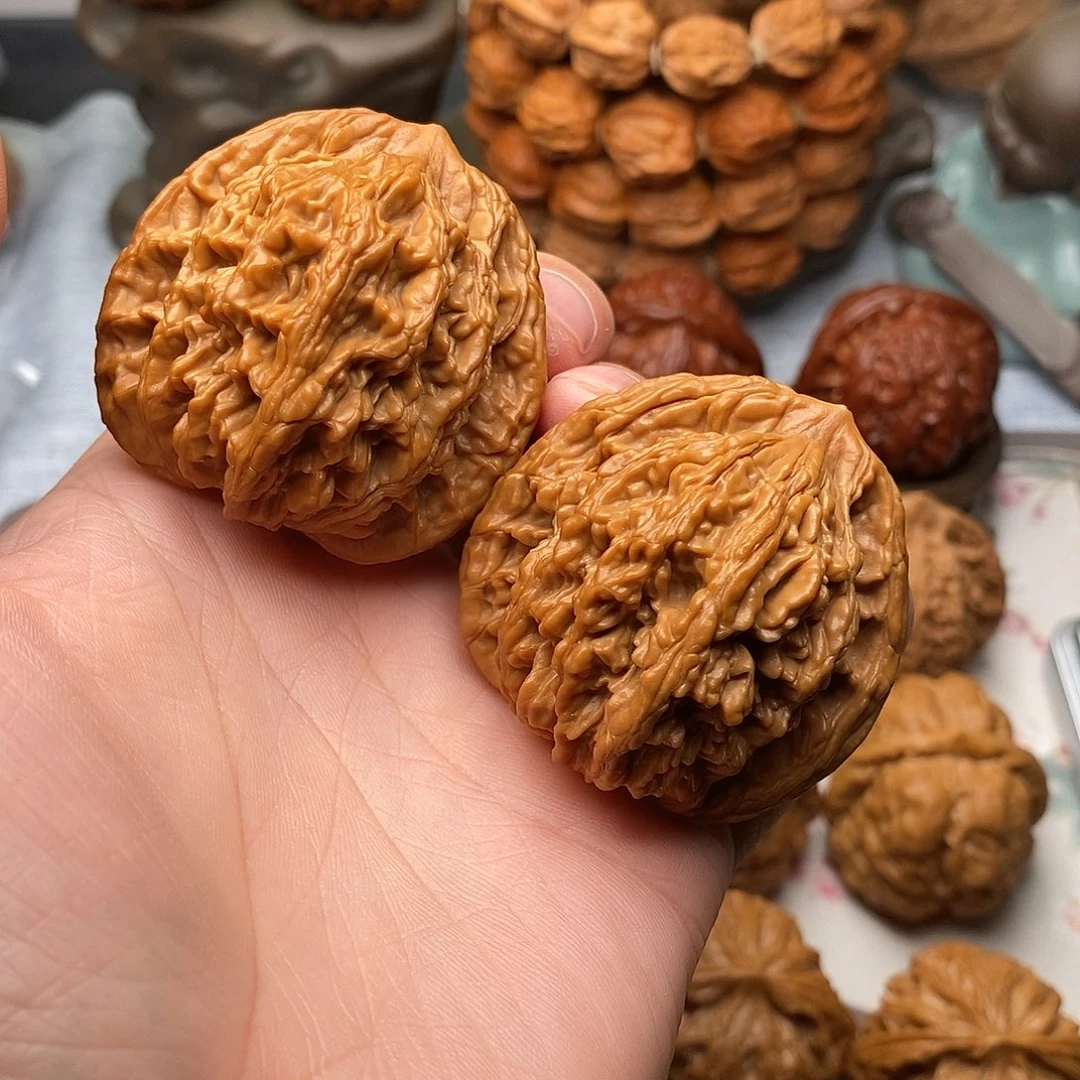 实***是把件文玩核桃虎头