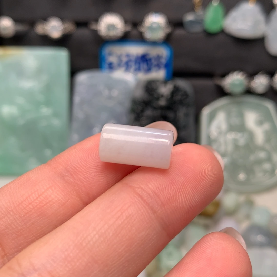 翡翠未镶嵌摆件单珠